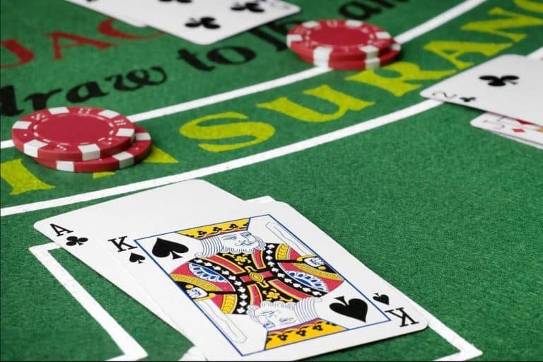 Kartu fitur forwin77 untuk akses ponsel